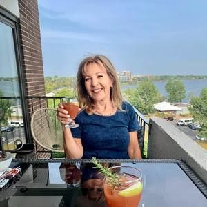 Meet your Posher, Nancy